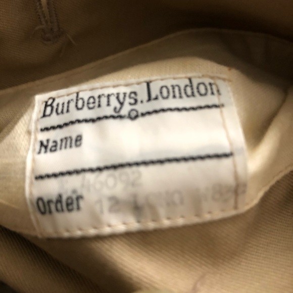 Burberry | Jackets & Coats | Authentic Womens Burberry Trench Coat Size ...